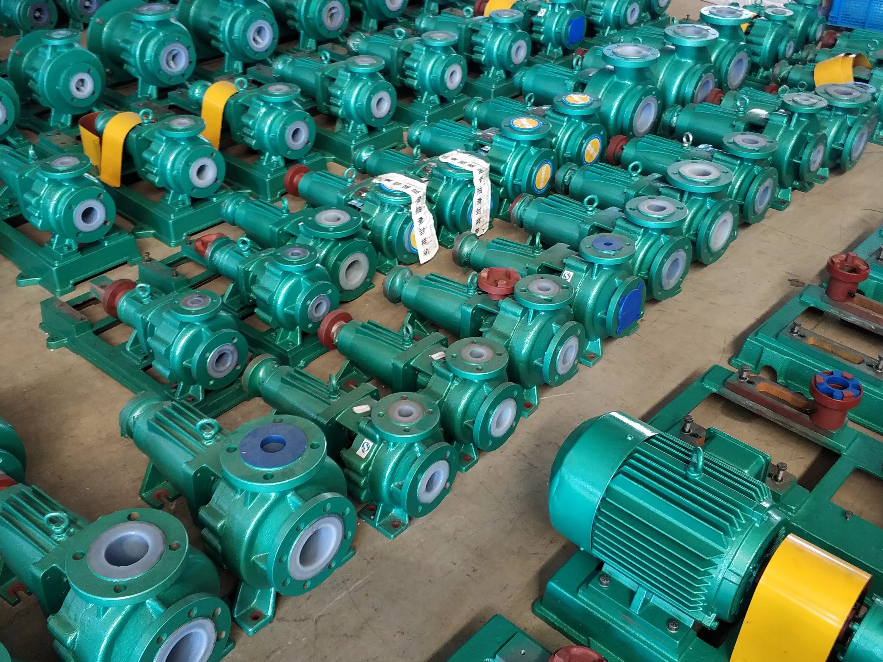 锦氟龙氟塑料离心泵成品库发货